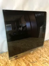 Стекло двери Nissan Patrol