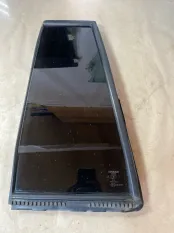 Форточка двери Nissan Patrol