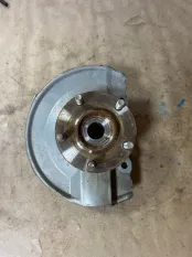 Кулак поворотный Mitsubishi Outlander