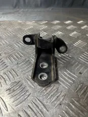 Петля двери Toyota Land Cruiser