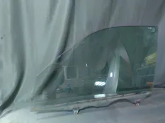 Стекло двери Toyota Land Cruiser prado