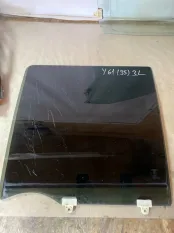 Стекло двери Nissan Patrol