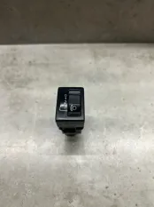 Кнопка регулировки фар Isuzu D-Max