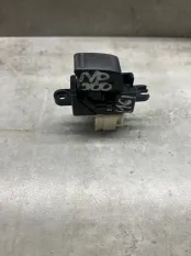 Кнопка стеклоподъемника Nissan NP300