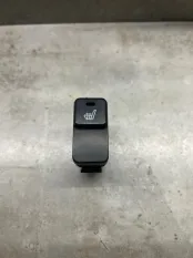 Кнопка обогрева сидений Mazda B2500