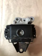 Подушка двигателя Mitsubishi Outlander