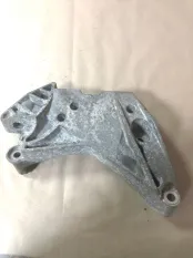 Кронштейн двигателя Volkswagen Tiguan