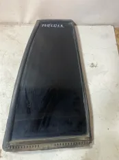 Форточка двери Nissan Patrol