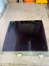 Стекло двери Nissan Patrol