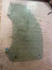 Стекло двери Mazda BT50