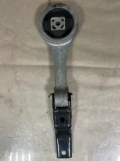 Подушка двигателя Volkswagen Polo