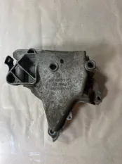 Кронштейн двигателя Skoda Octavia A7