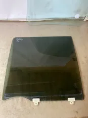 Стекло двери Nissan Patrol