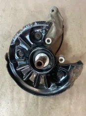 Кулак поворотный Volkswagen Touran