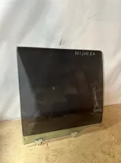 Стекло двери Nissan Patrol