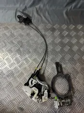 Замок боковой двери Mitsubishi Lancer 10