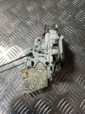 Замок боковой двери Nissan NP300