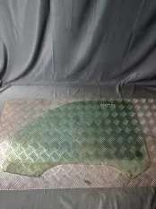 Стекло двери Mazda BT50