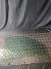 Стекло двери Mazda BT50