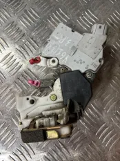 Замок боковой двери Nissan Patrol