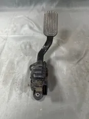 Педаль газа Toyota Prius