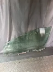 Стекло двери Toyota Prius