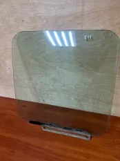 Стекло двери Ford Ranger