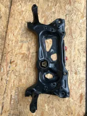 подрамник Skoda Octavia A7