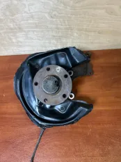 Кулак поворотный Volkswagen Jetta 6