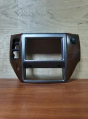 Накладка консоли Nissan Patrol