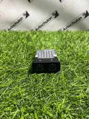 Блок USB BMW X7 G07 23.08.2023