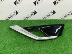 Декоративная накладка передняя правая BMW X6 G06