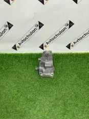 Кронштейн двигателя правый Mercedes-Benz C-Class