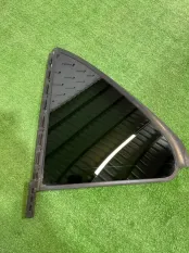 Форточка двери задняя левая Mercedes-Benz