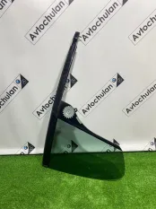 Форточка двери задняя правая BMW 6-Series F06