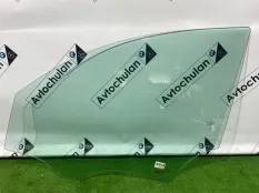 Стекло двери переднее левое Mercedes-Benz