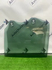 Стекло двери заднее левое BMW 6-Series F06 2015