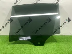 Стекло двери заднее левое BMW 5-Series G30 2017