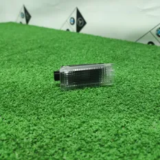 Плафон подсветки салона левый Mercedes-Benz