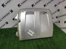 Декоративная крышка двигателя Mercedes-Benz