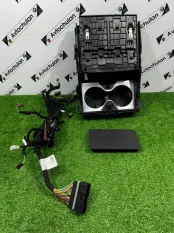 Беспроводная зарядка BMW X7 G07 2022