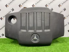 Декоративная крышка двигателя Mercedes-Benz
