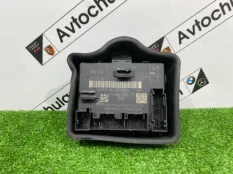 Блок управления двери передний правый Audi Q3 F3