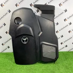 Декоративная крышка двигателя Mercedes-Benz