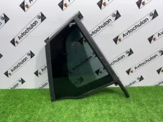Форточка двери задняя правая Mercedes-Benz