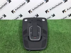 Плафон подсветки салона Audi Q7 4M0 2020