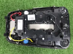 Плафон подсветки салона Audi Q7 4M0 2020