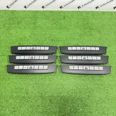 Блок кнопок центральной консоли Mercedes-Benz