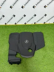 Декоративная крышка двигателя Mercedes-Benz