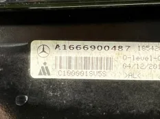 Молдинг двери передний правый Mercedes-Benz